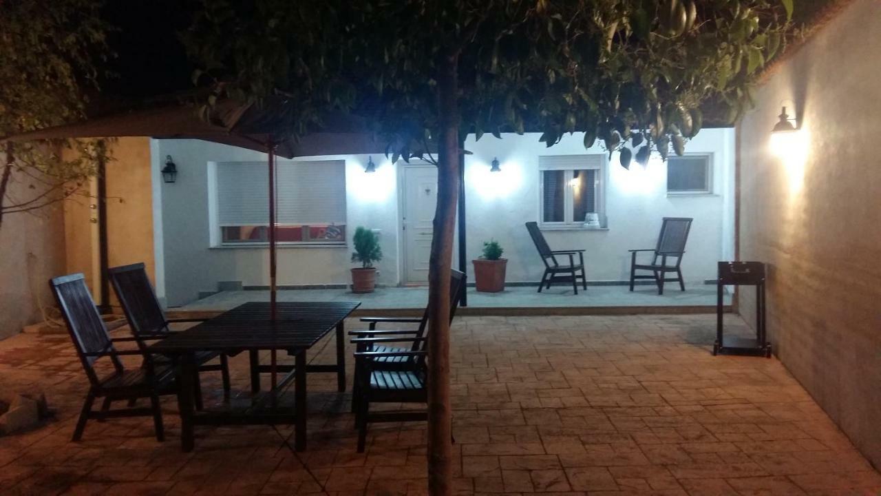 Villa La Casa De La Puebla La Puebla de Montalbán Exterior foto